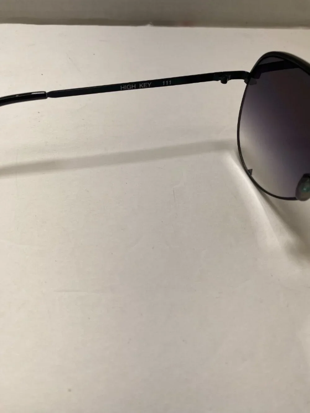 Quay x Desi High Key Black Aviator Sunglasses 111 Frames Gradient Lenses